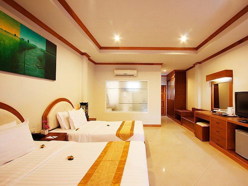 Blue Beach Club & Resort Patong Luaran gambar